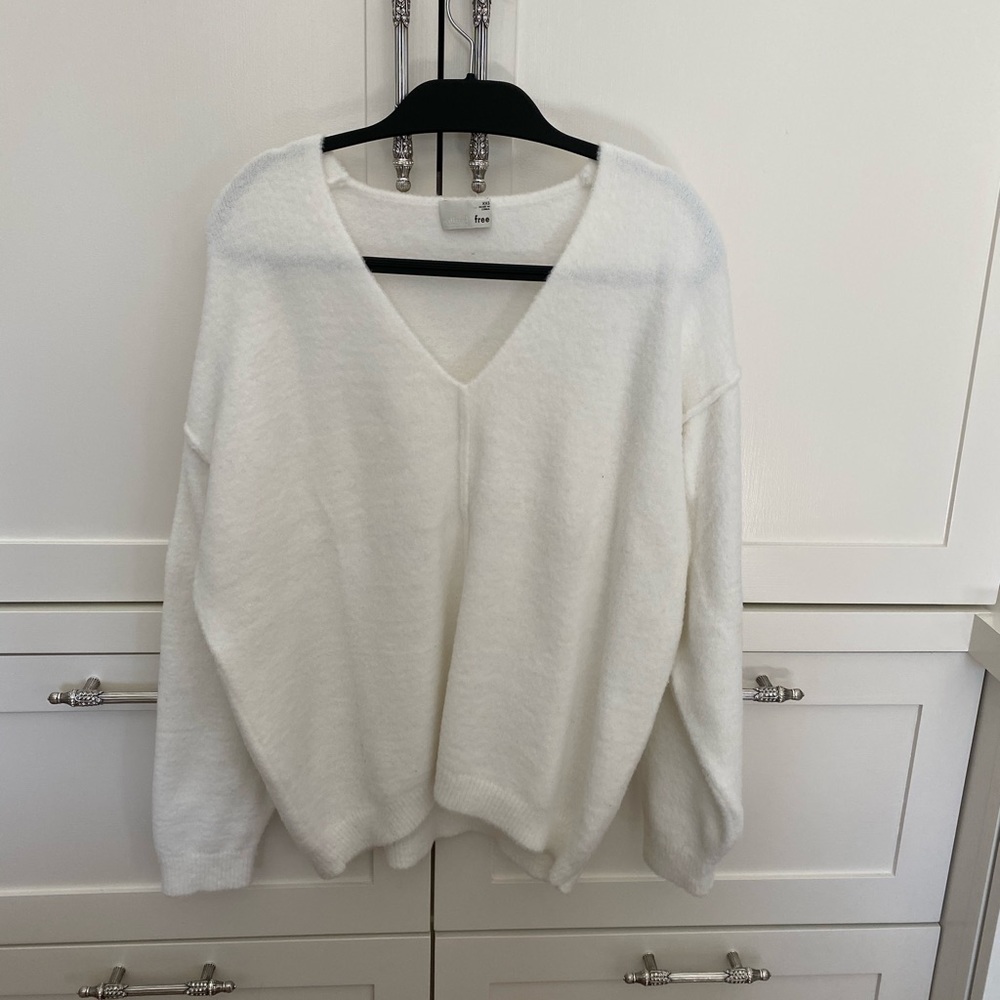 Aritzia white sweater